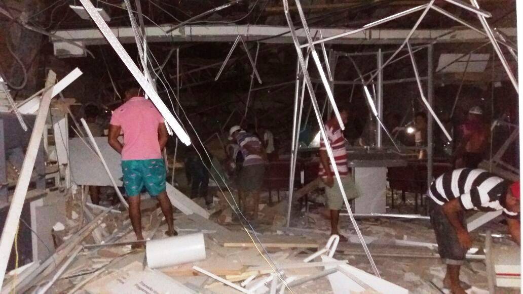 Portal De Notícias De Pedra Branca Bando armado invade Pedra Branca na madrugada e explode agência do
