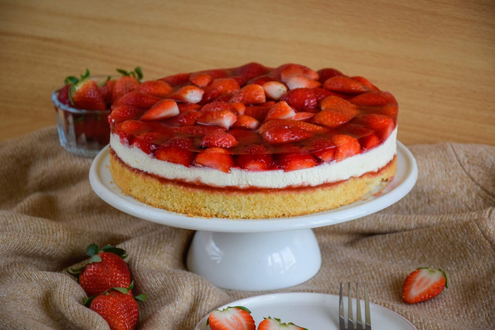 kiras_bakery: Erdbeer-Torte/ klassische Erdbeer-Sahne Torte