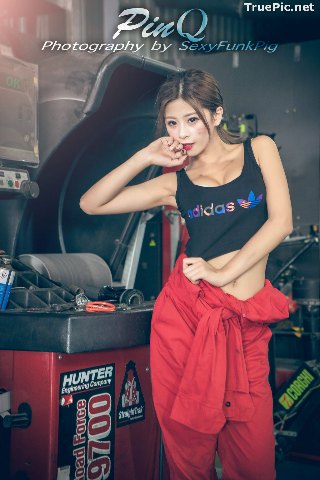 Image Taiwanese Model - PinQ憑果茱 - Hot Sexy Girl Car Mechanic - TruePic.net - Picture-28