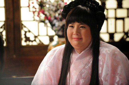 K-pop and korean drama: Eugene dons a fat suit for her new drama