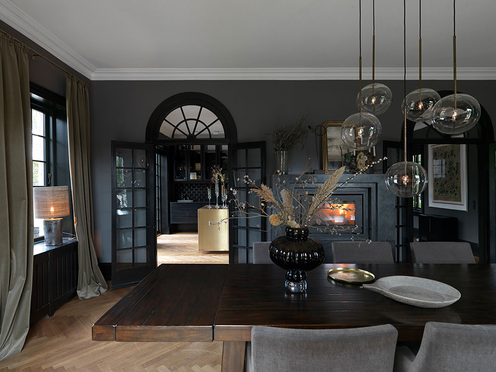 An elegant dark Copenhagen home