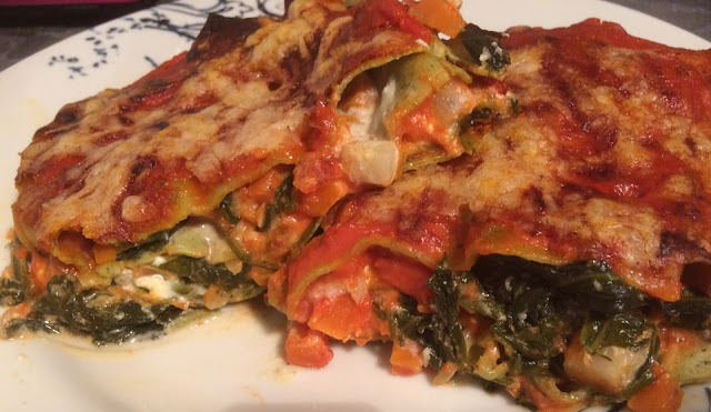 Spinat-Gemüse-Lasagne mit Tomatensoße - Gutfuhlen