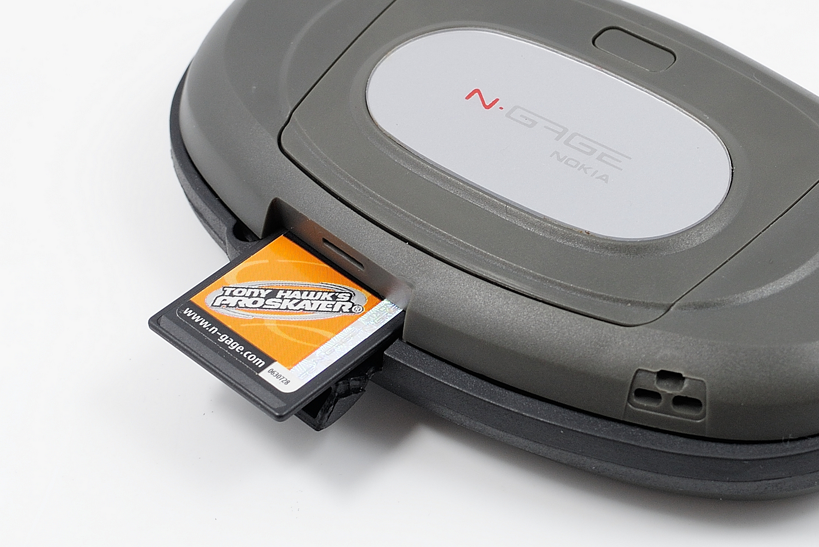 攜帶式遊戲機中的異類 nokia n gage