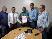 Patronato entrega recursos reparar ambulancia de Perdenales 