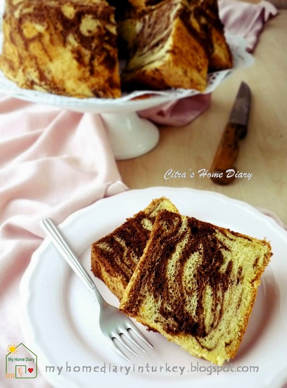 Orange Chocolate marble Chiffon Cake and tips how to make marble pattern / Resep marmer Chiffon cake jeruk | Çitra's Home Diary.