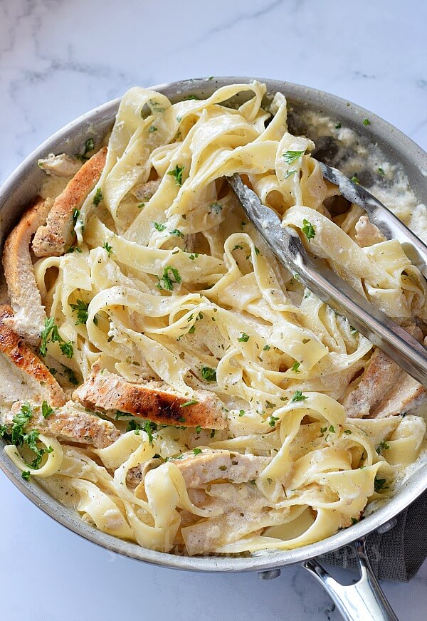 easy chicken alfredo pasta in a pan