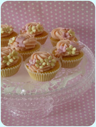 vintage cupcakes