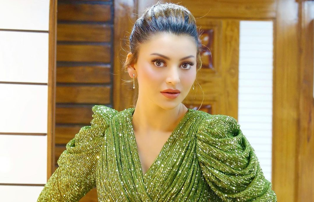 Pic of the day: Urvashi Rautela oh-so-glam look goes VIRAL, fans call her goddess