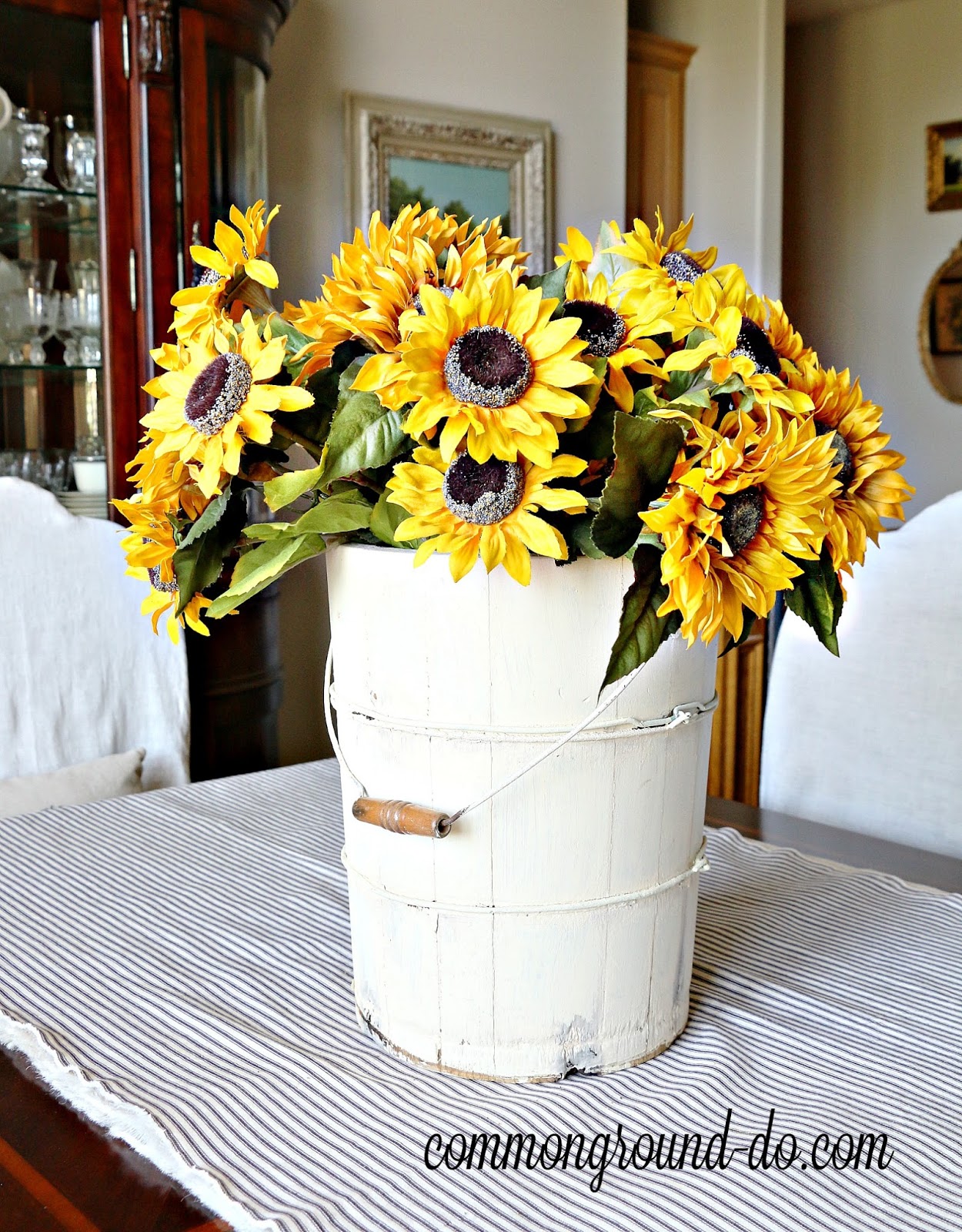 common ground Farmhouse Sunflower Tabletop