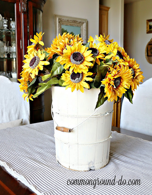 common ground : Farmhouse Sunflower Tabletop