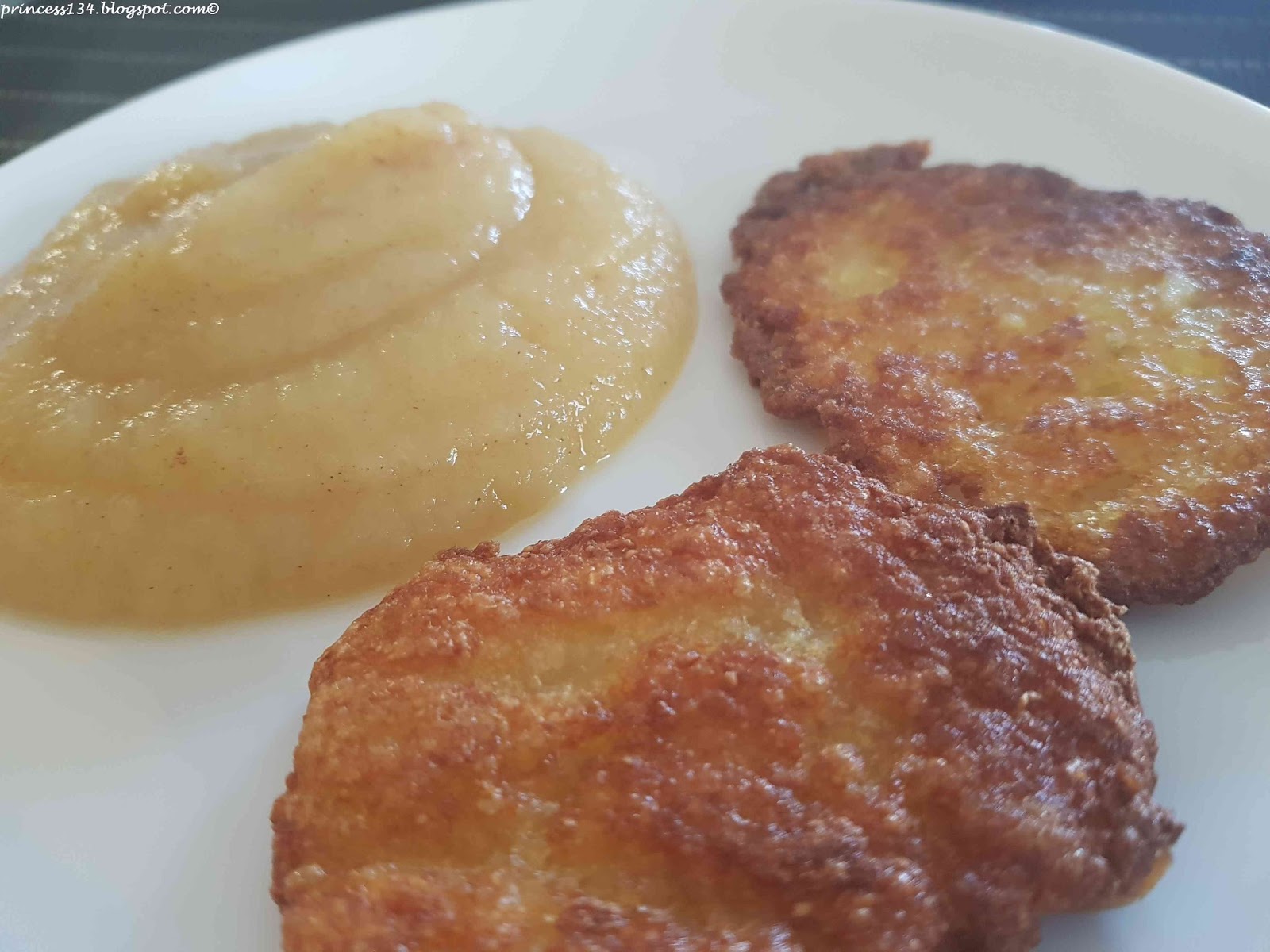 Princess´s Kitchen: [Fast Food vegan] Kartoffelpuffer mit Apfelmus