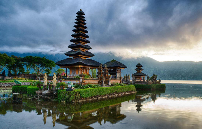 Pura Ulun Danu Bratan Temple Bali 4