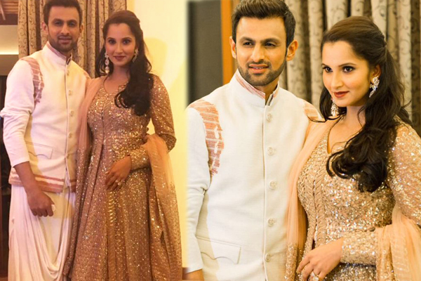 Shoaib Malik and Sania Mirza, It has been stated that true love and love are found only in movies and novels that there is no such thing as love in real. But the love of national cricketer Shoaib Malik and Sanya Mirza proved to be false. Both have crossed all the obstacles between their love and they not only living in marriage, but also enjoying a pleasant marriage. This pair of love in each other's love is an example for all those who want to see tensions and hatred between Pakistan and India. On various and important occasions of Pakistan, Sania gives evidence that she have also loved Pakistan and Pakistani cricketer where Shoaib Malik too loved Sania very much.