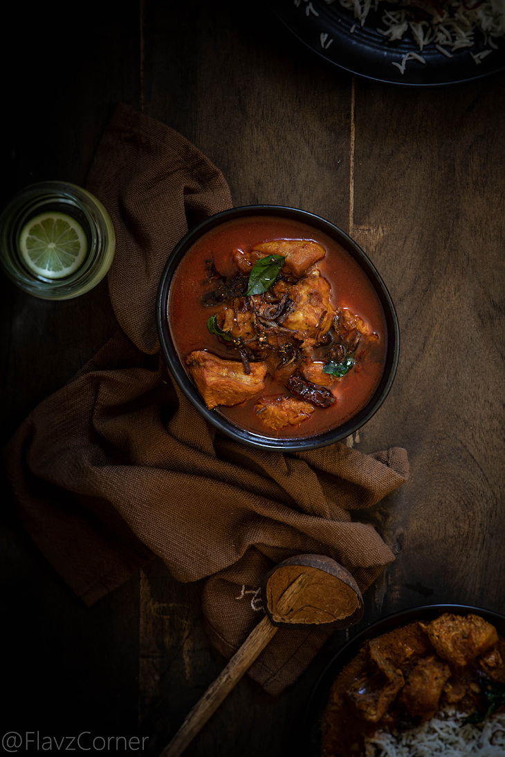 Ghee Rice And Chicken Curry in Roasted Coconut Gravy / NeyChoor With