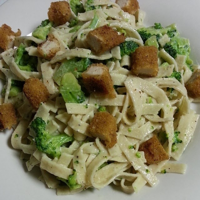 Shannon's Lightening the Load Broccoli Garlic Alfredo