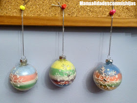 bolas-de-navidad-transparentes-rellenadas-con-sal-pintada