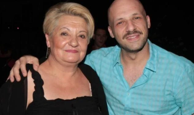 Βαρύ πένθος για τον Νίκο Μουτσινά - Πέθανε η μητέρα του (ΦΩΤΟ)