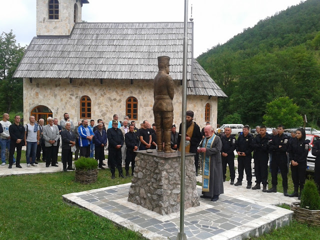 [Слика: Parastos%2Bfor%2BDraza%2Bin%2BDrazevina%...3%2529.jpg]