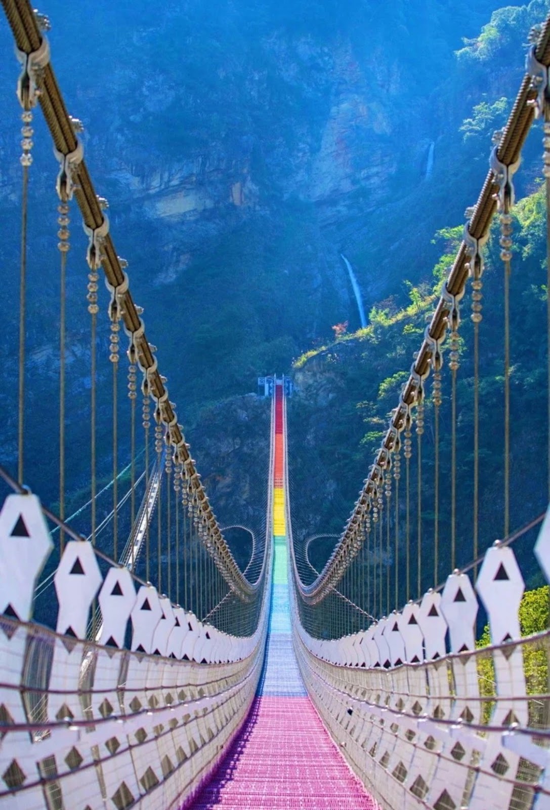 Taiwan's Nantou opens Rainbow Suspension Bridge going to the Double