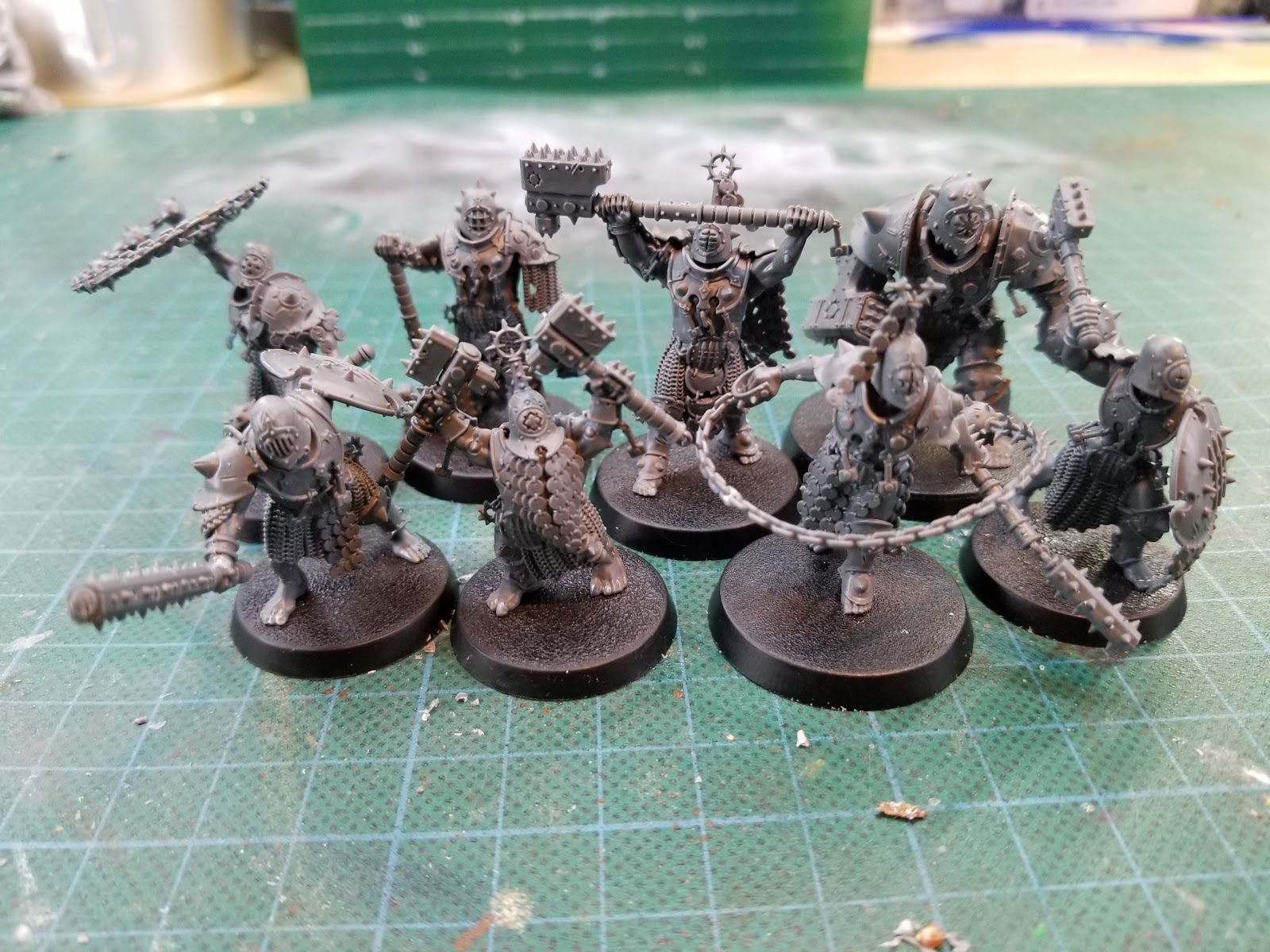 Super Massive Beast How big are... Iron Golems, Warcry Size Comparison