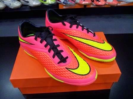 NIKE HYPERVENOM PHELON IC HYPER PUNCH PINK ORIGINAL ~ Luvi Originals