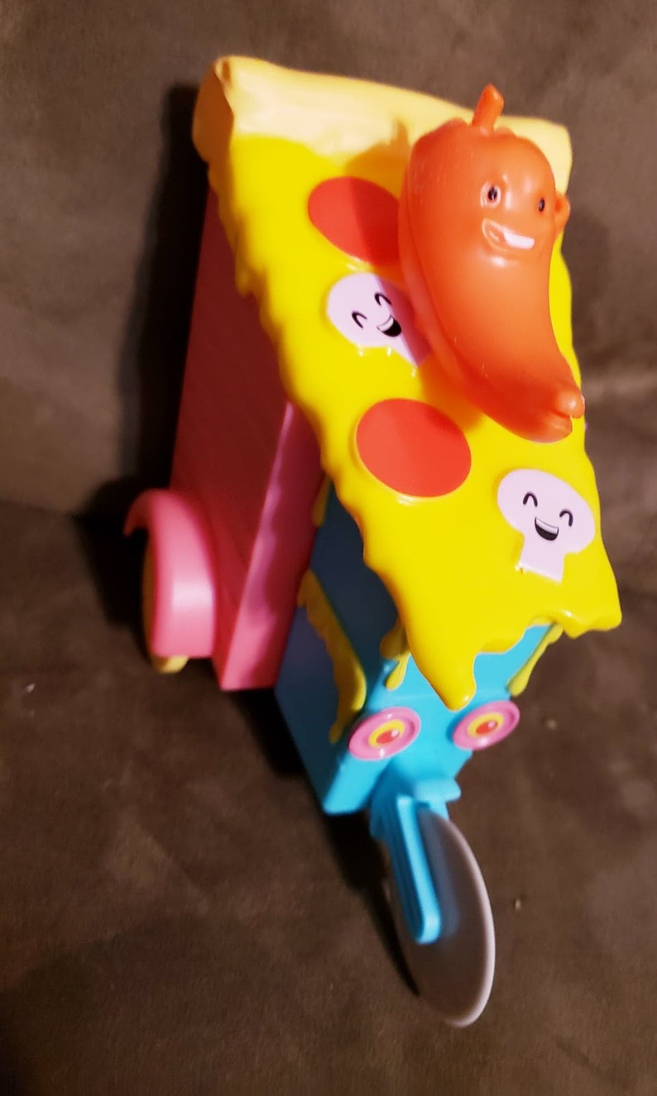 Heck Of A Bunch Foodie Surprise Food Carts Toy Review