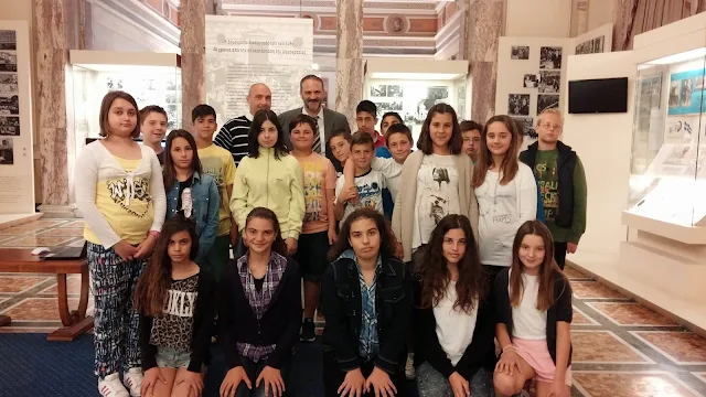 Ερέτρια: Οι μαθητές πήγαν στη βουλή και συνάντησαν τον Νίκο Μαυραγάνη (ΦΩΤΟ)