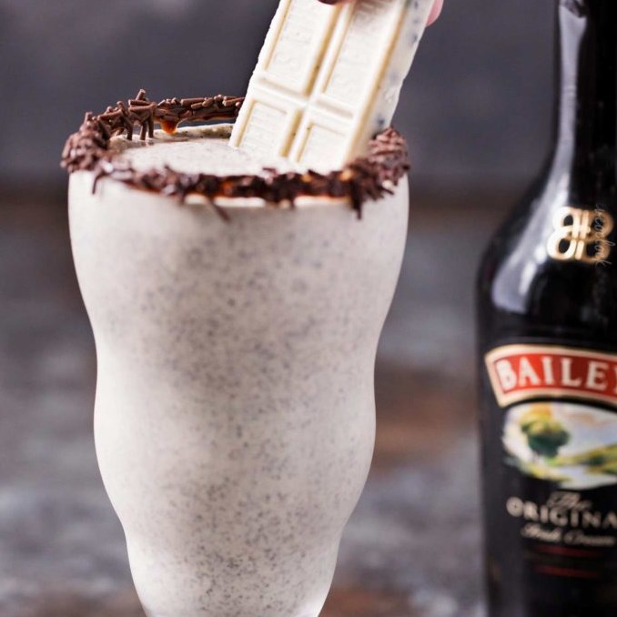 BOOZY BAILEYS OREO MILKSHAKE RECIPE #chocolate #vodka