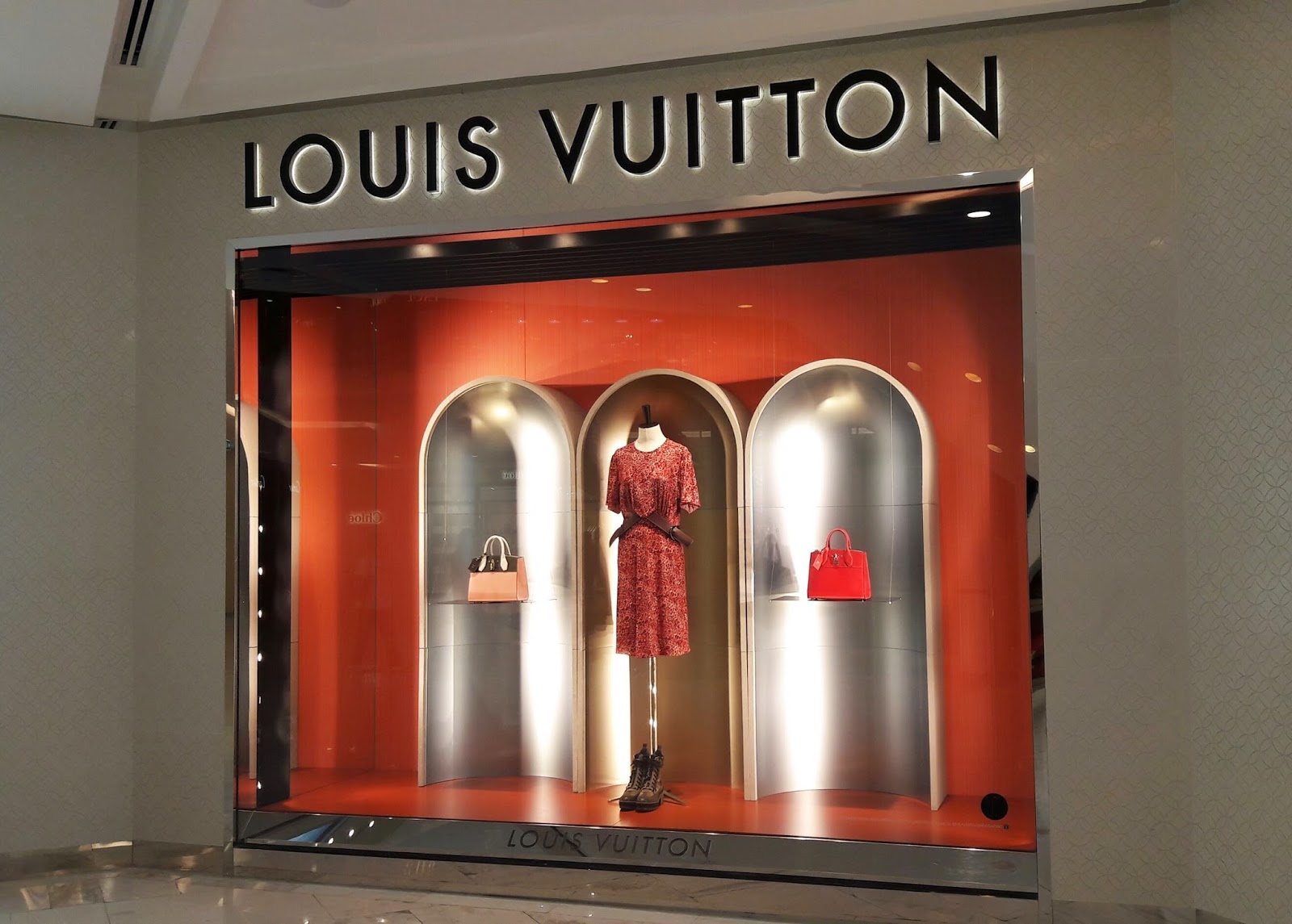 Display at The Emporium, Louis Vuitton window display at Th…