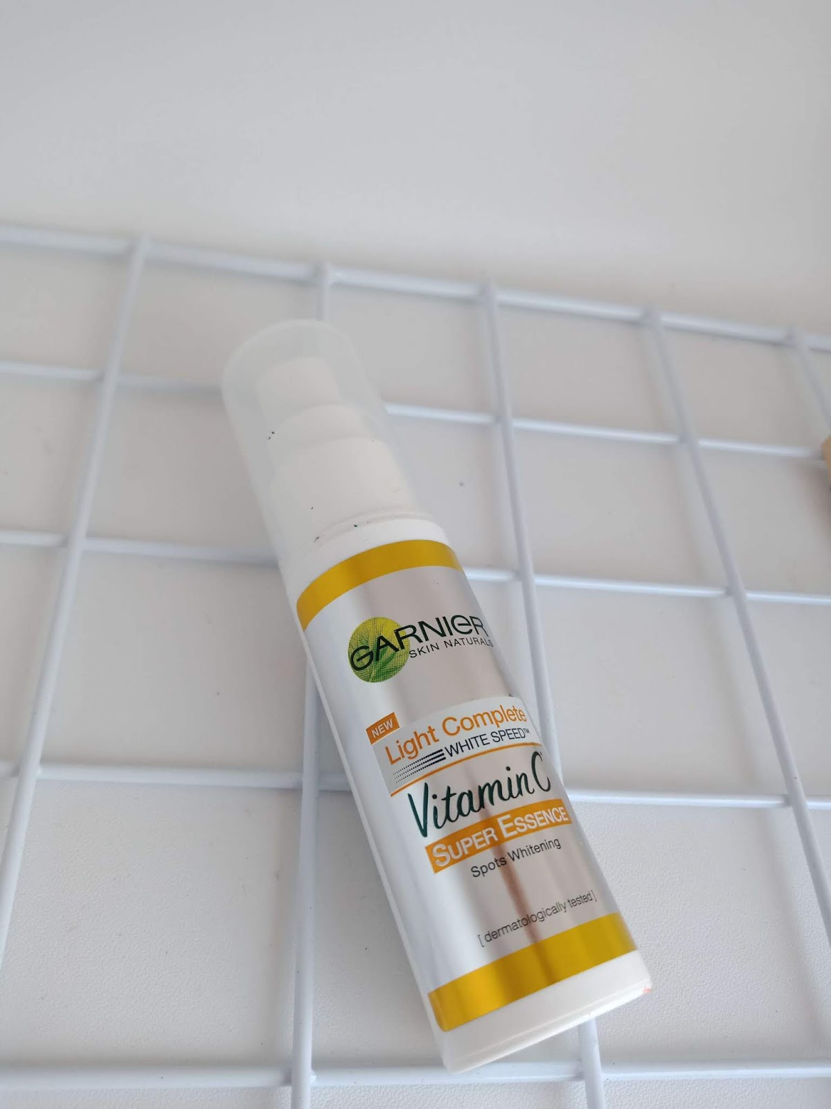 Garnier сыворотка с витамином с. Гарньер сыворотка с витамином с супер сияние. Гарньер сыворотка с витамином с супер сияние. Garnier сыворотка супер сияние. Сыворотка крем гарньер.