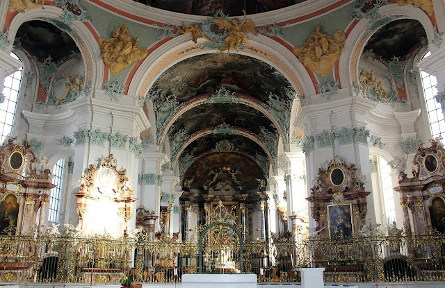 Монастырь Святого Галла в городе Санкт-Галлен –  один из самых старинных