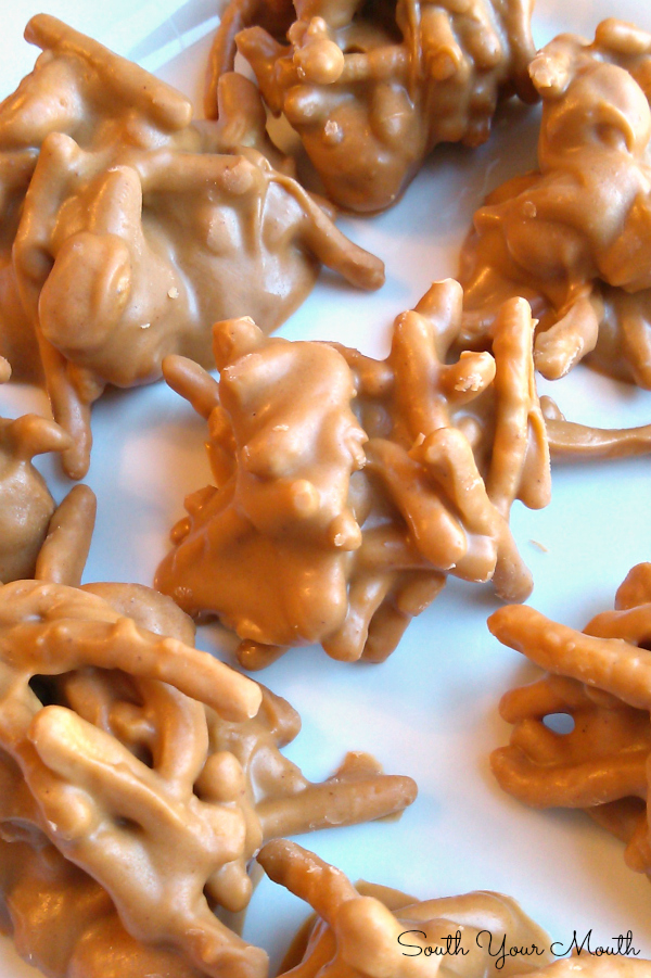 Butterscotch Haystacks! Crunchy chow mein noodles and salty peanuts covered in buttery, sweet butterscotch. These eat a lot like chocolate covered pretzels with a perfect combo of salty and sweet! #haystacks #butterscotch