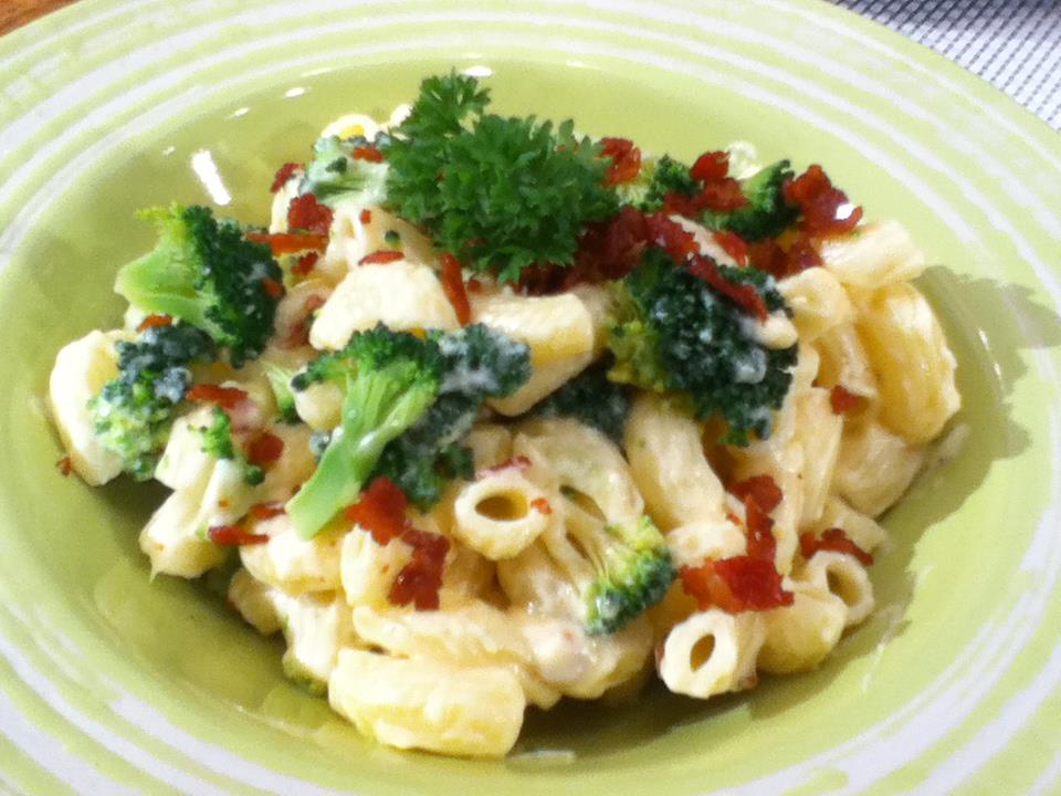 Mac and Cheese with Crispy Bacon and Broccoli Sarap Diva Recipe