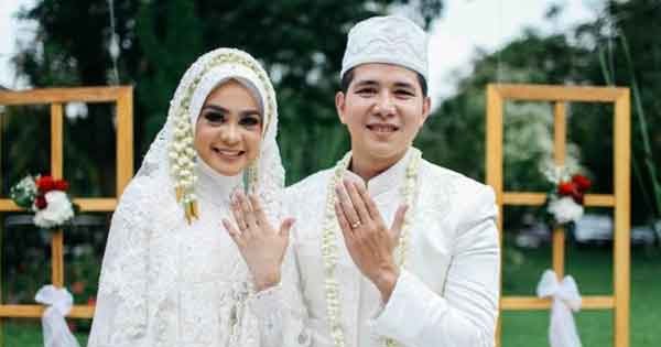 Teks Doa Pengantin Baru Nikah Arab dan Artinya - Mustafalan