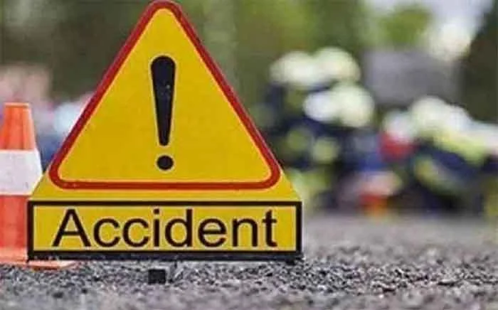 Kozhikode, News, Kerala, Accident, Death, Injured, hospital, Treatment, Two died in road accident in Kozhikode