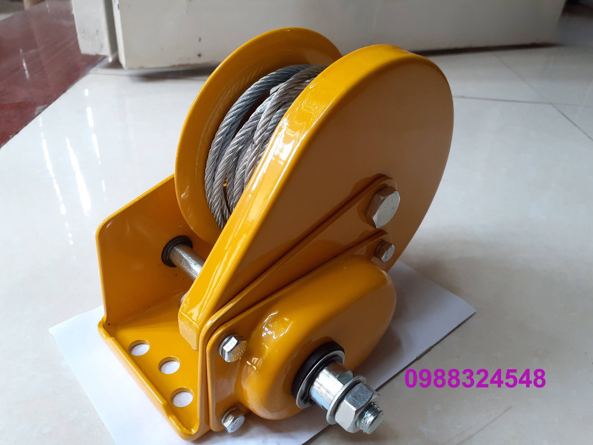 Tời quay tay Riken 1200lbs HM-1200W