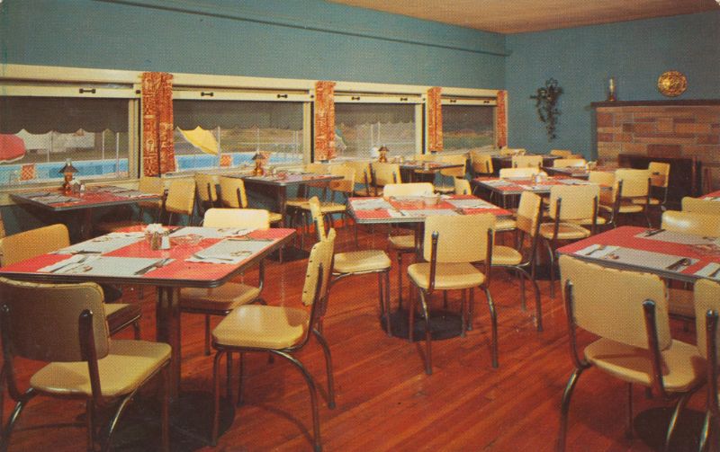 35 Vintage Photo Postcards Show Inside the Restaurants of Pennsylvania