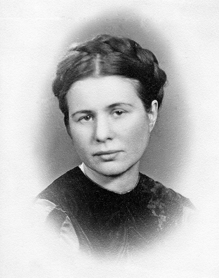 WWII Nurse Reunited With Some Of The 2,500 Jewish Kids She Saved From The Nazis WWII Nurse Reunited With Some Of The 2,500 Jewish Kids She Saved From The Nazis