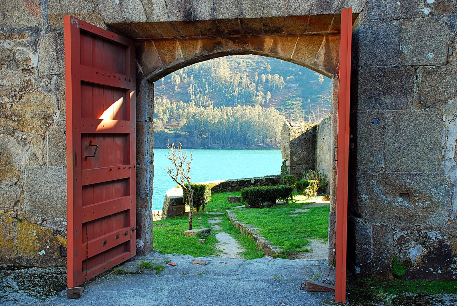 Puerta Abierta Jpg 1600 1071 Puertas Proyecto De Vida Gates