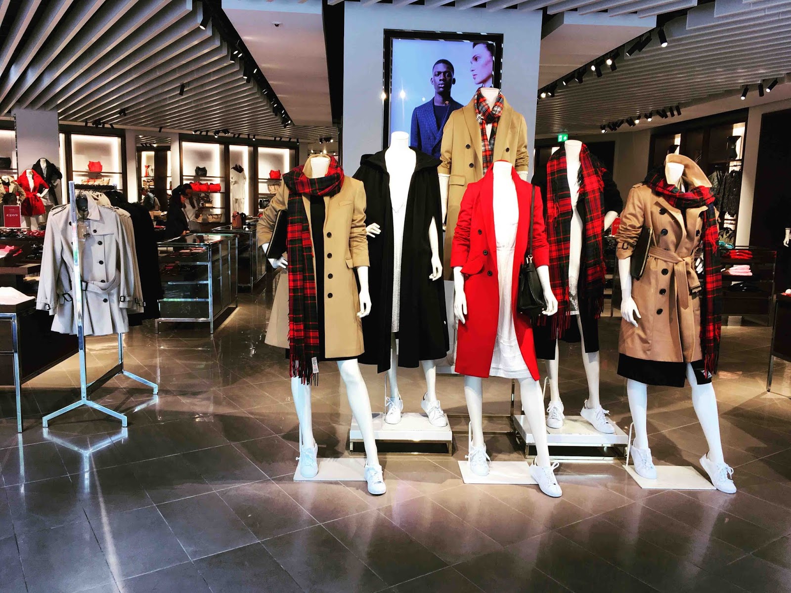 dsquared2 outlet roermond