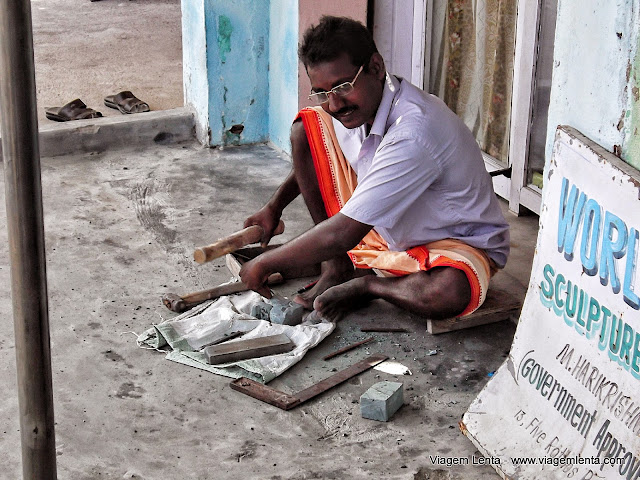 Artesão local em Mahabalipuram