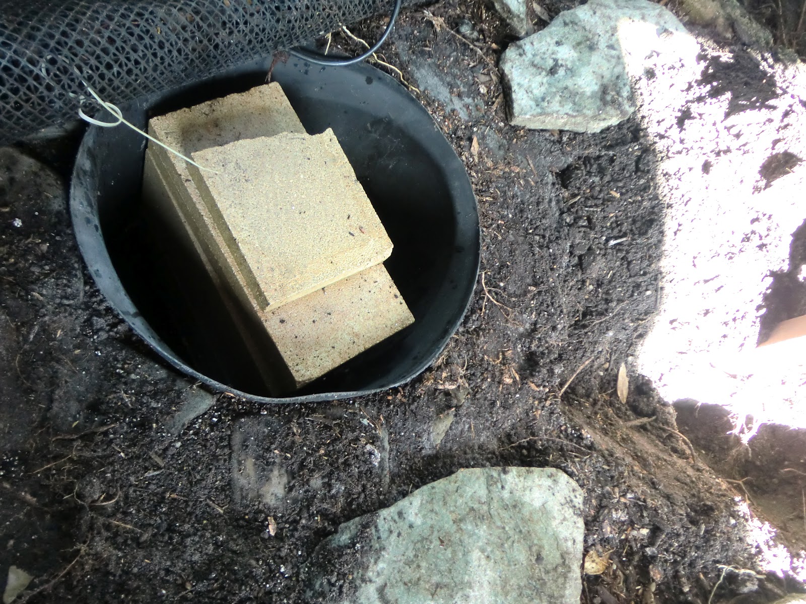 Shabby Glam DIY Vase Fountain