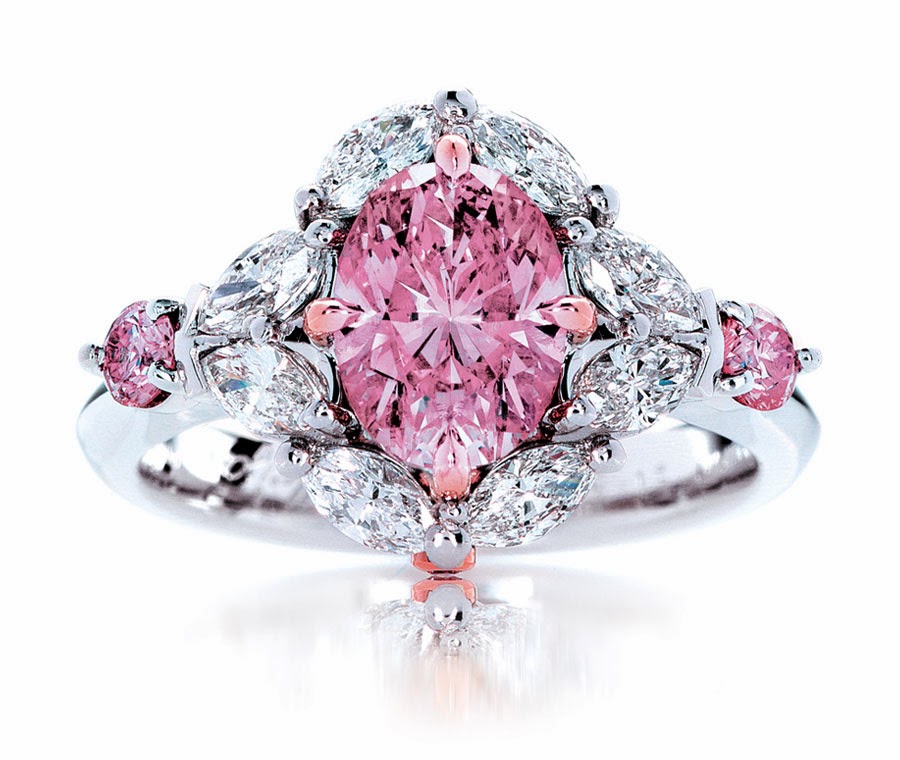 BEAUTY AND FASHION: PINK DIAMOND RINGS