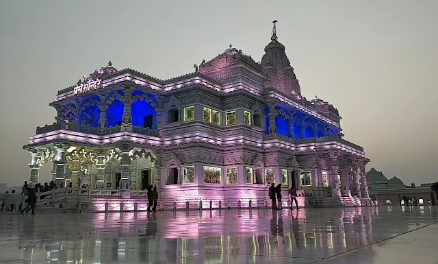 Prem Mandir Vrindavan changing light photo