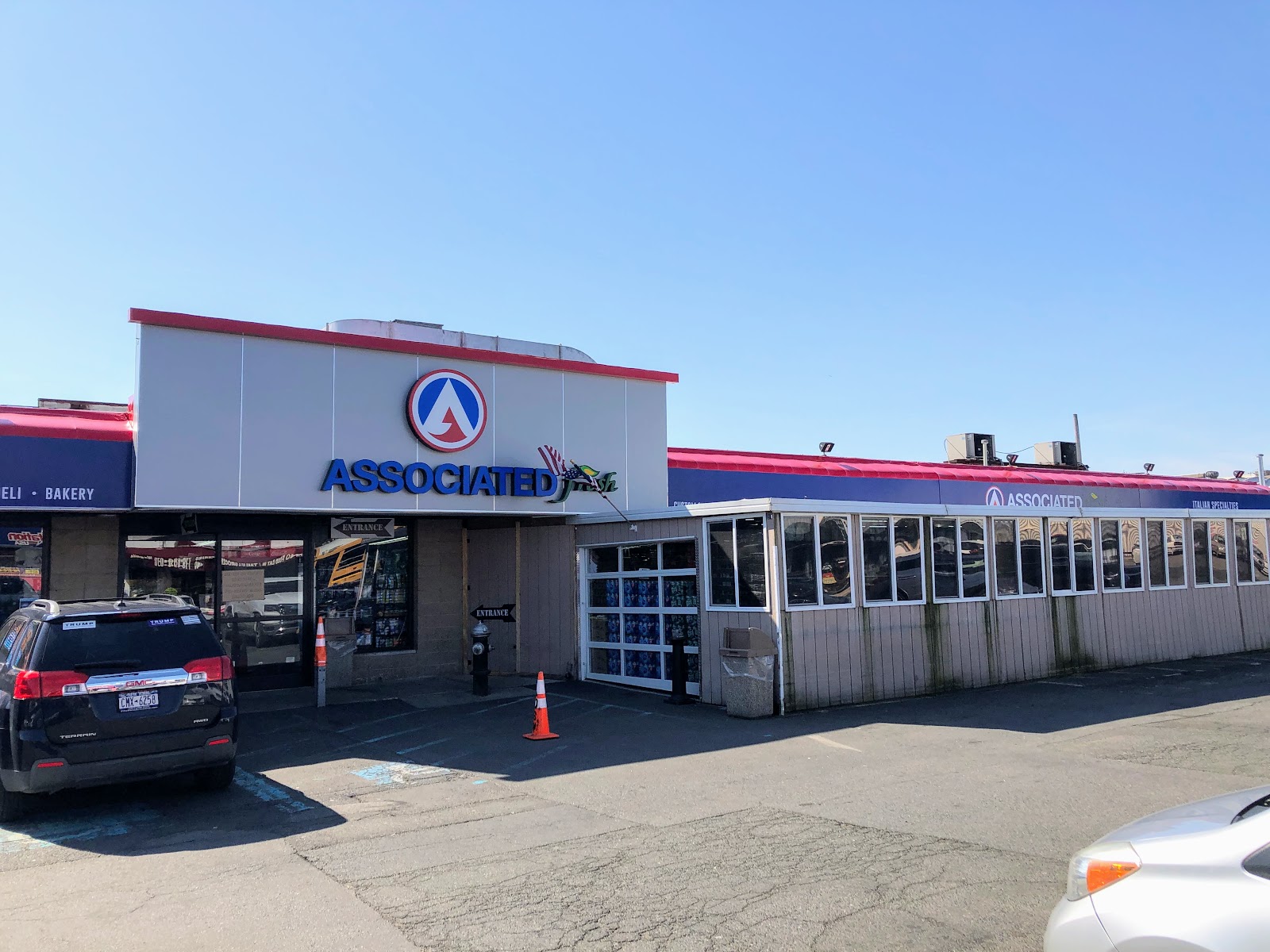 TOUR Associated Fresh Market Bulls Head, Staten Island, NY