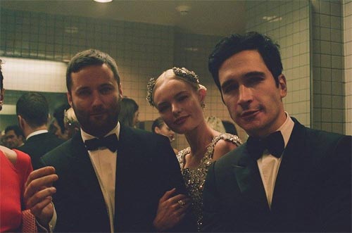 3e8e610c5e27a1153bff3616bc58924f Điều gì xảy ra ở nơi thay đồ của đại tiệc thời trang