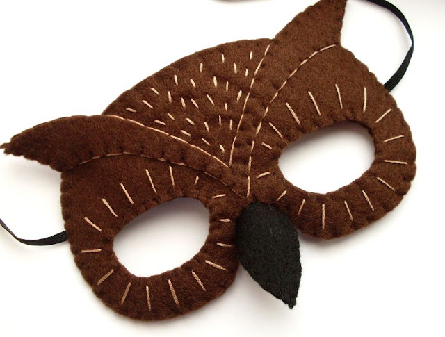 Sew a felt owl mask for Halloween!