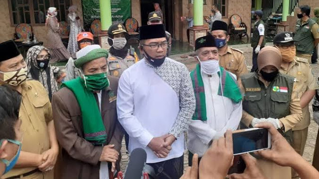 Ridwan Kamil Komentari Kasus Denny Siregar: Yang Melanggar Hukum Harus Bertanggung Jawab Ridwan Kamil Komentari Kasus Denny Siregar: Yang Melanggar Hukum Harus Bertanggung Jawab