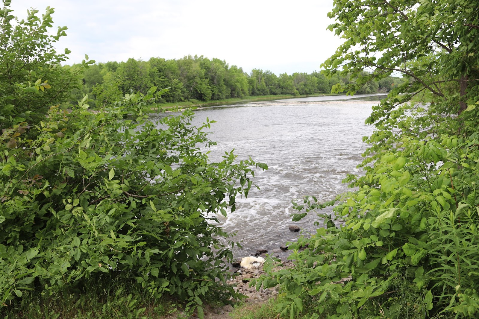 Memorials in Ottawa Burritts Rapids Weir and Dam