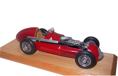 ALFA ROMEO 158 WC 1950 JM Fangio  kit amélioré Revival 1/20  collection Daniel P.